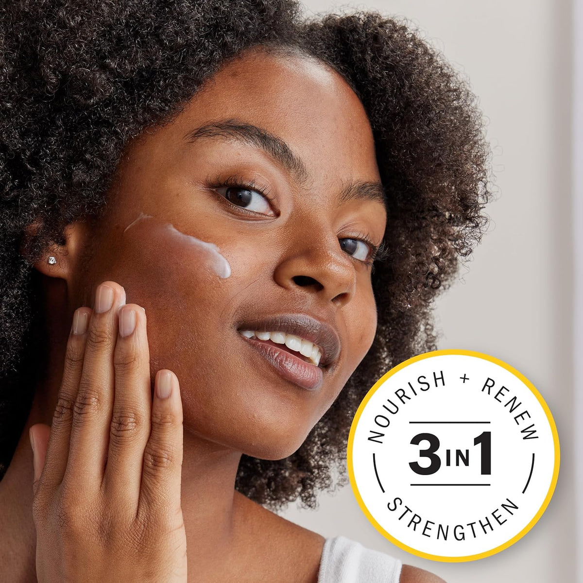 Olay Complete+ Hydrating Lotion 300mL – 3-in-1 Nourish, Renew, Strengthen image 3