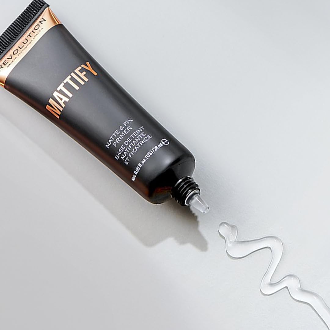 Revolution Matte & Fix Mattify Primer 28ml image 5